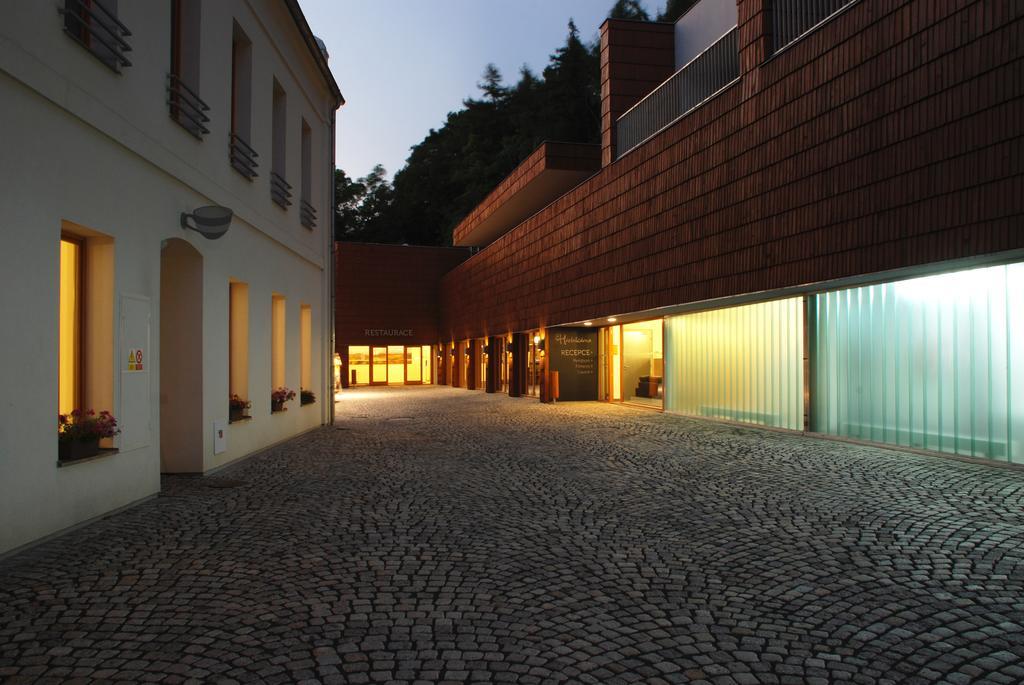 Restaurace A Pension Hrebikarna Chomutov Exterior photo